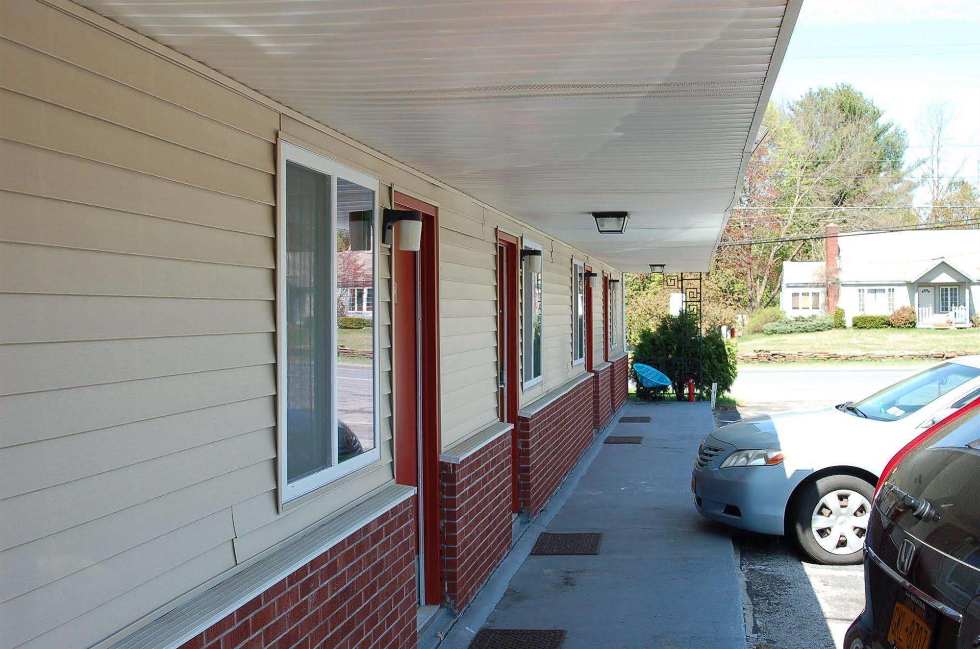 Budgetel Inn Glens Falls-Lake George-Saratoga Exterior foto